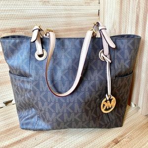 * SOLD * Michael Kors purse Large EUC